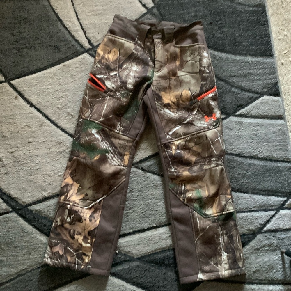 Under Armour Storm fleece lined hunting pants YOUTH medium
